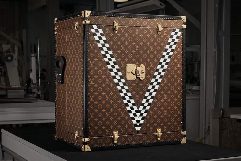 Louis Vuitton 专为 FIA 世界一级方程式世界锦标赛打造「硬箱奖杯」登场 Louis Vuitton 专为 FIA 世界一级方程式世界锦标赛打造「硬箱奖杯」登场