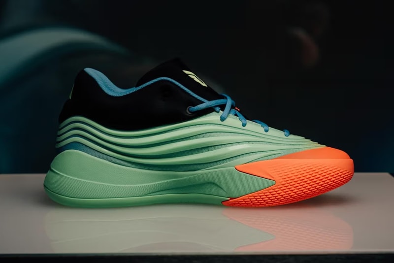 Damian Lillard 率先亮相最新世代签名战靴 adidas Dame X Damian Lillard 率先亮相最新世代签名战靴 adidas Dame X
