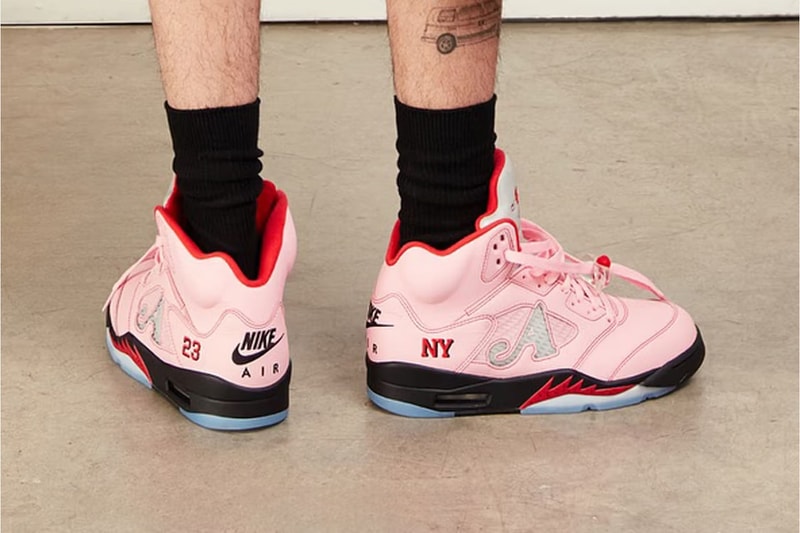 率先近赏 Awake NY x Air Jordan 5 最新联名鞋款「Arctic Pink」