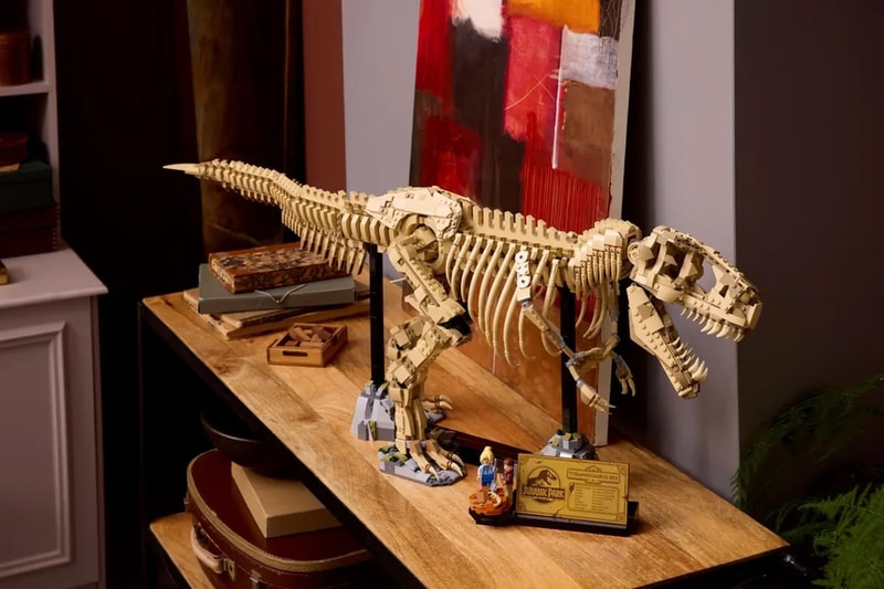 LEGO 推出《侏罗纪世界》主题全新「暴龙化石」积木套装 LEGO 推出《侏罗纪世界》主题全新「暴龙化石」积木套装