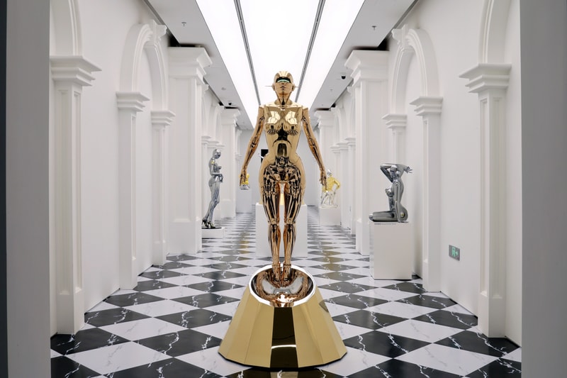 2025 空山基上海新展「光・透明・反射」正式开幕 2025 空山基上海新展「光・透明・反射」正式开幕