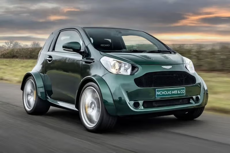 Aston Martin 极稀有 V8 Super Cygnet 终极钢炮车型现身市场出售 Aston Martin 极稀有 V8 Super Cygnet 终极钢炮车型现身市场出售
