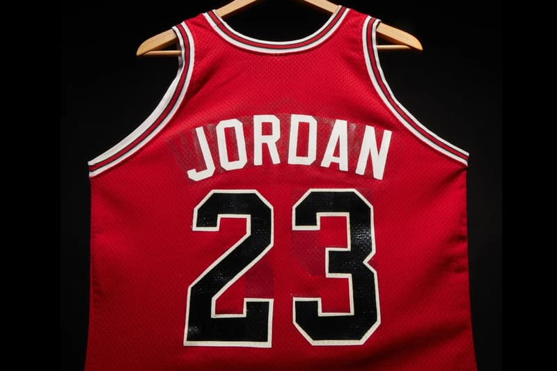 估價 $2 千萬美元,Michael Jordan 與 Kobe Bryant 生涯首戰球衣即將展開拍賣