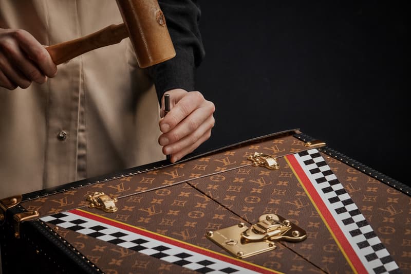 Louis Vuitton 为 2025 F1 中国大奖赛打造上海赛道标识及定制奖杯箱