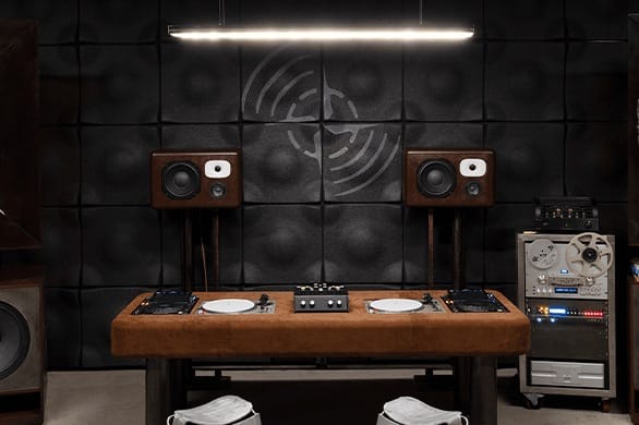 Stone Island 全新互动展览「Friendly Pressure: Studio One」登陆米兰设计周