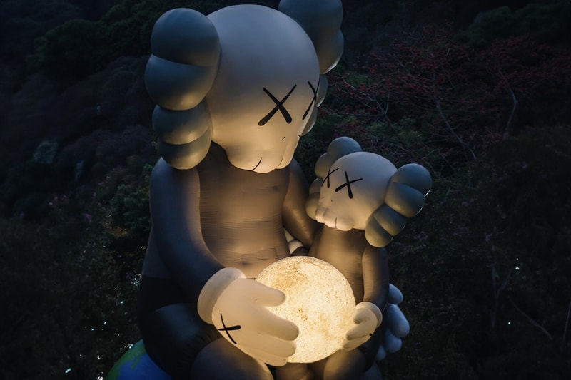 「KAWS:HOLIDAY」第十三站登陆泰国曼谷皇家田广场