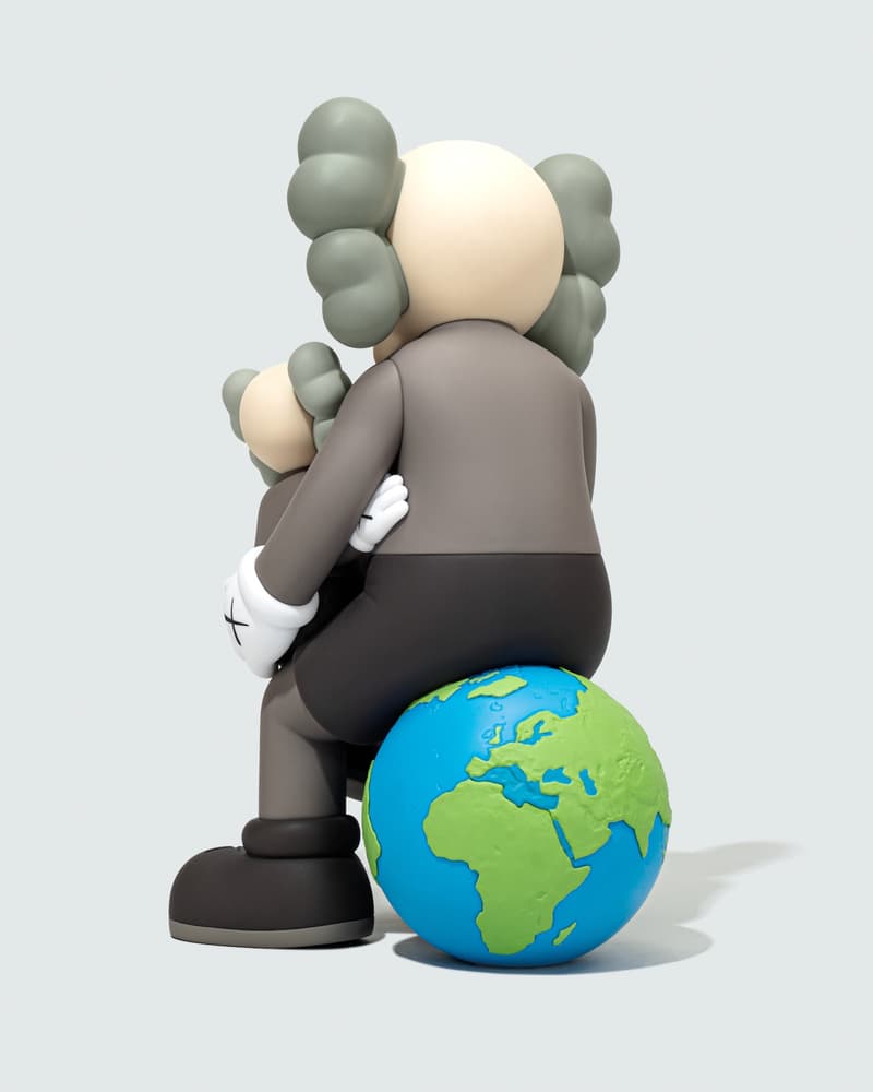 《KAWS:HOLIDAY》泰国站限量系列完整揭晓