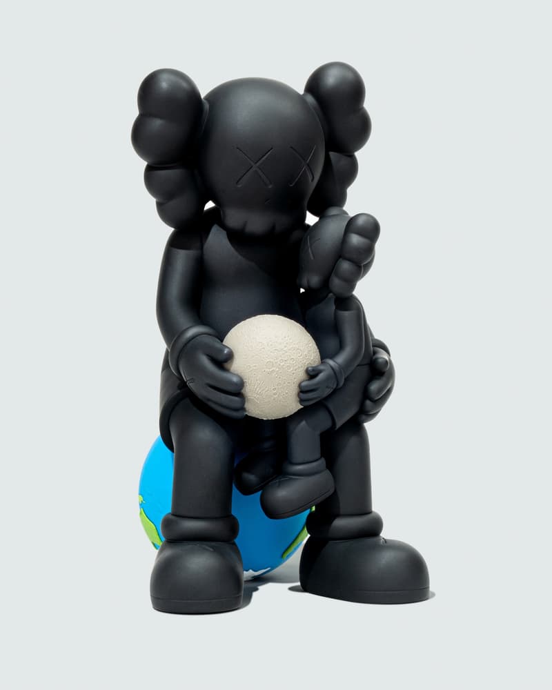 《KAWS:HOLIDAY》泰国站限量系列完整揭晓