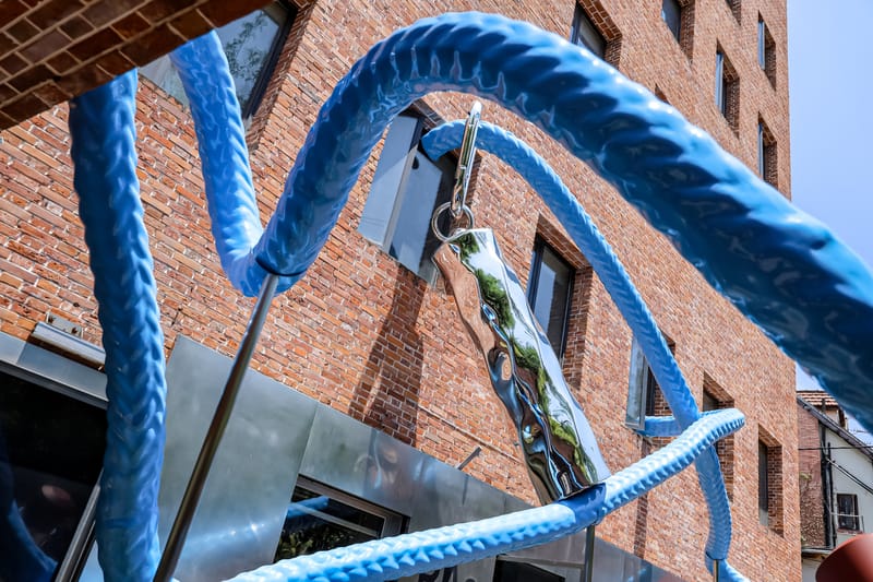 SPOSH 似泊开拓户外美妆新领域，呈现钛金属概念产品