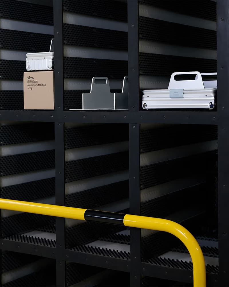 RIMOWA 與瑞士家具品牌 Vitra 推出聯名行動椅