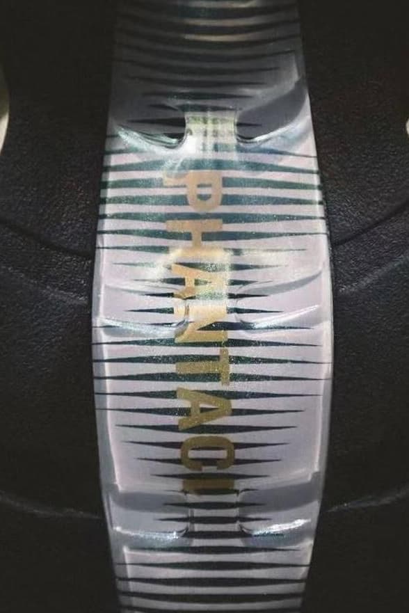 周杰伦亲自曝光 Air Max 95 合作鞋款