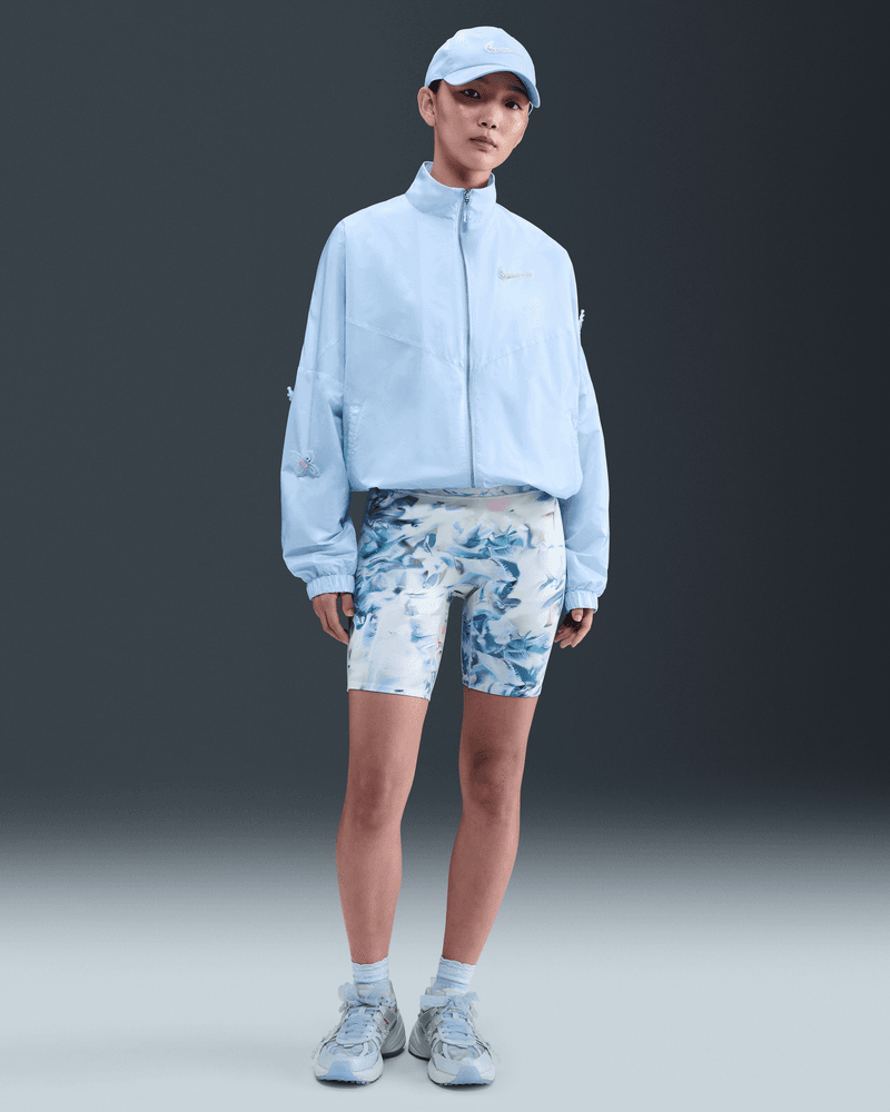 耐克携手 SUSAN FANG 合作女性艺术家系列，礼赞运动的自然之力