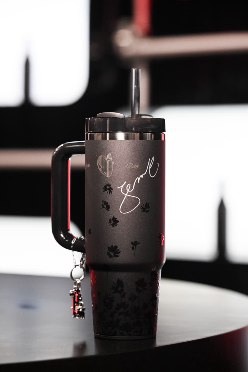 Stanley 1913 携手 JENNIE 推出联名水杯系列