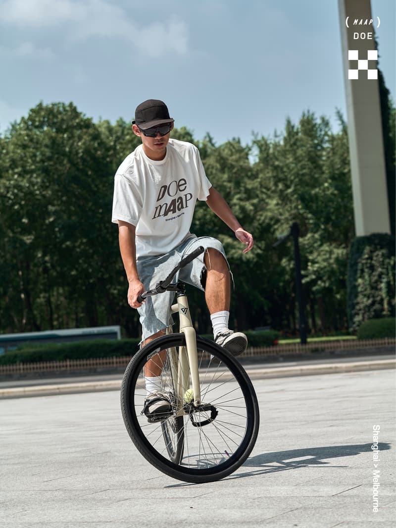 DOE 与澳大利亚骑行品牌 MAAP 推出联名 T 恤系列