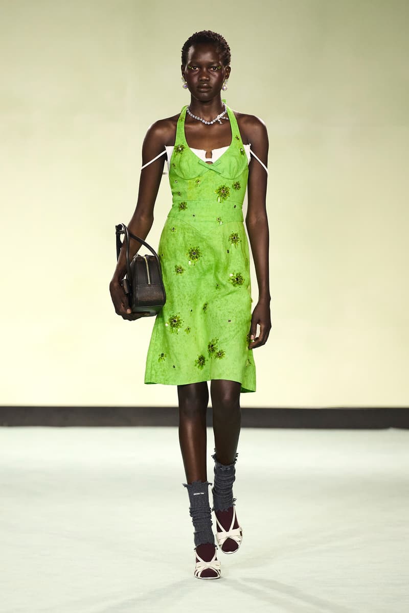 SHUSHU/TONG 2026 春夏系列登场