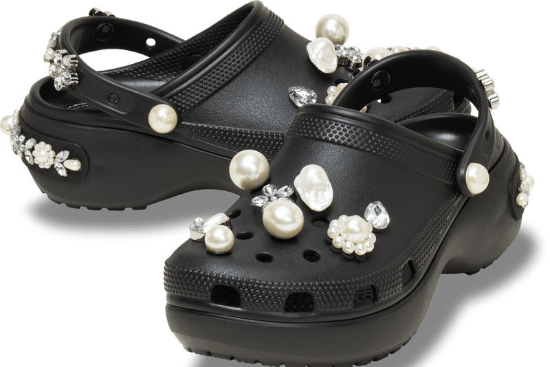 Crocs 卡骆驰再度联手 Simone Rocha 揭幕全新联名系列