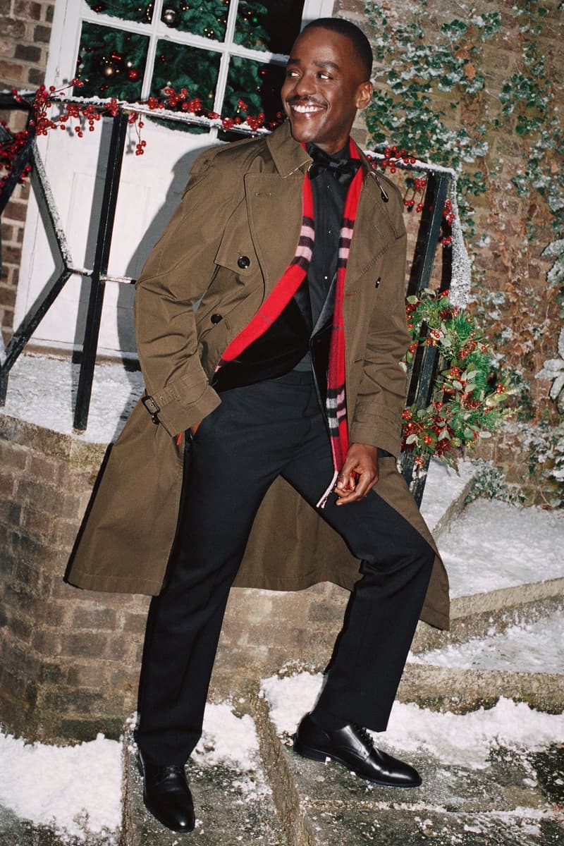 Burberry 呈献 2025 全新大片《佳节「骑」遇》