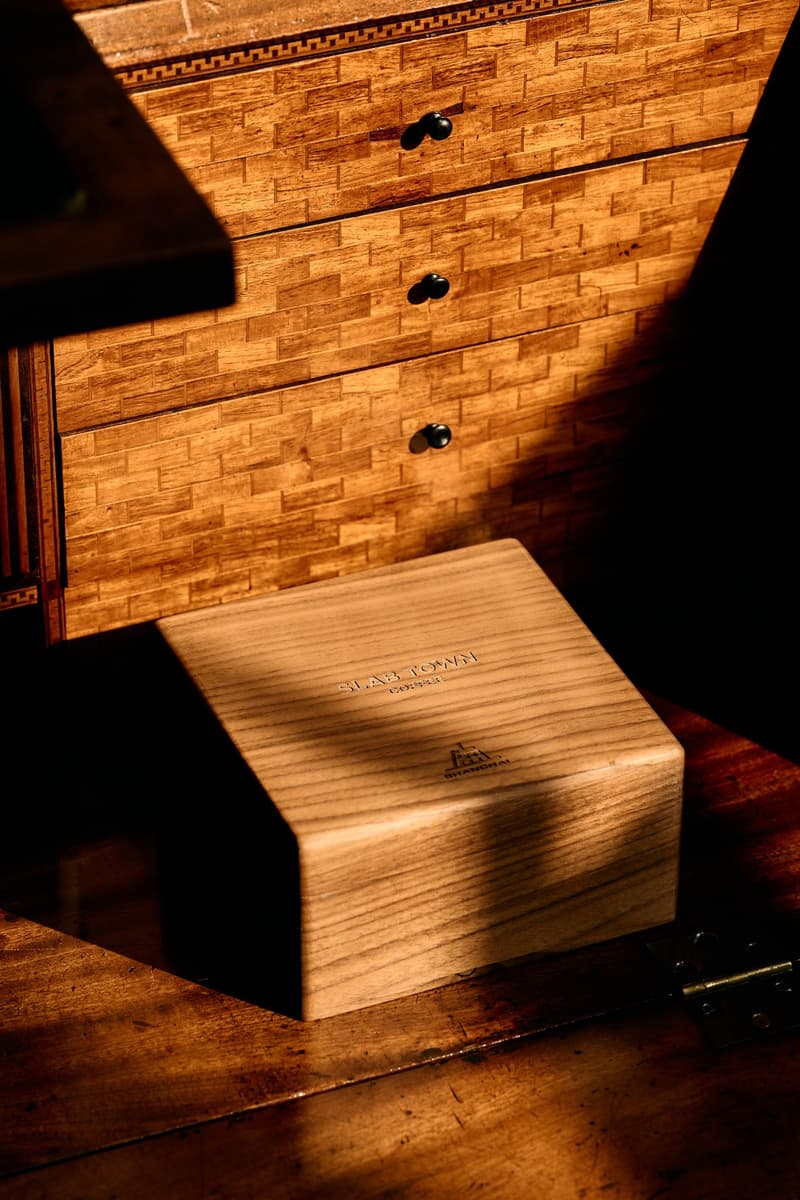 SLAB TOWN 携手上海表打造联名限定版腕表