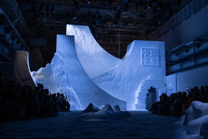 于中国李宁米兰大秀现场对话服装及鞋类设计师