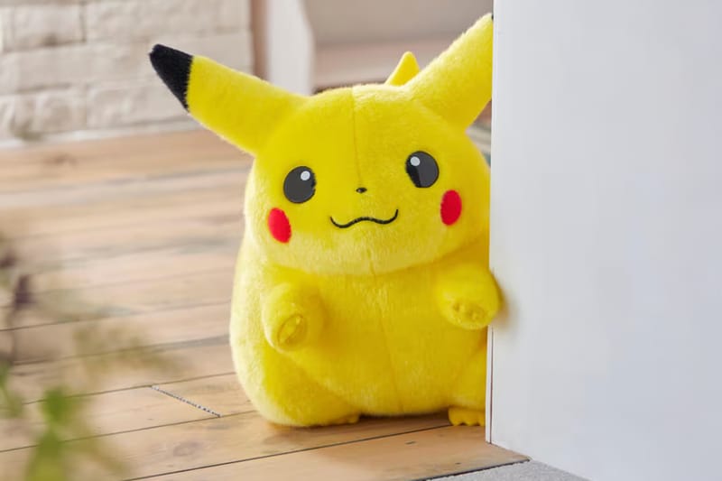 Takara Tomy 复刻 1997 等身 Pikachu 毛绒玩偶