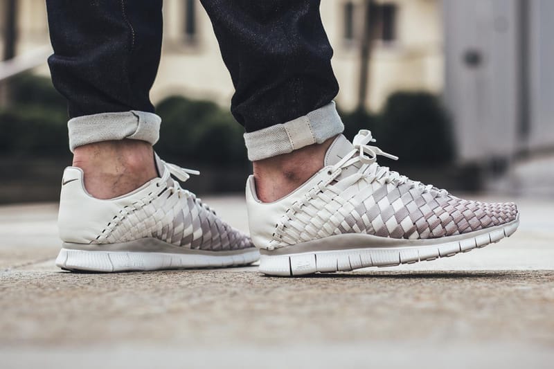 nike inneva woven white