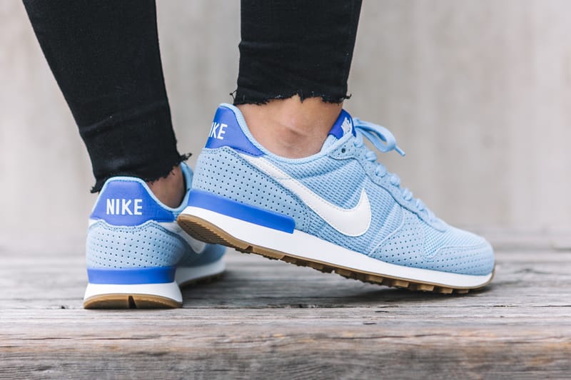 nike internationalist grey blue