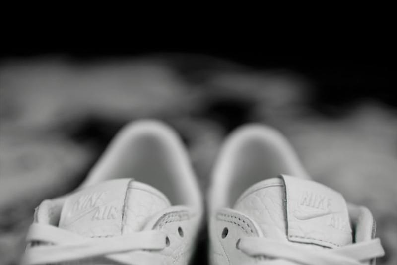 jordan 1 low swooshless white