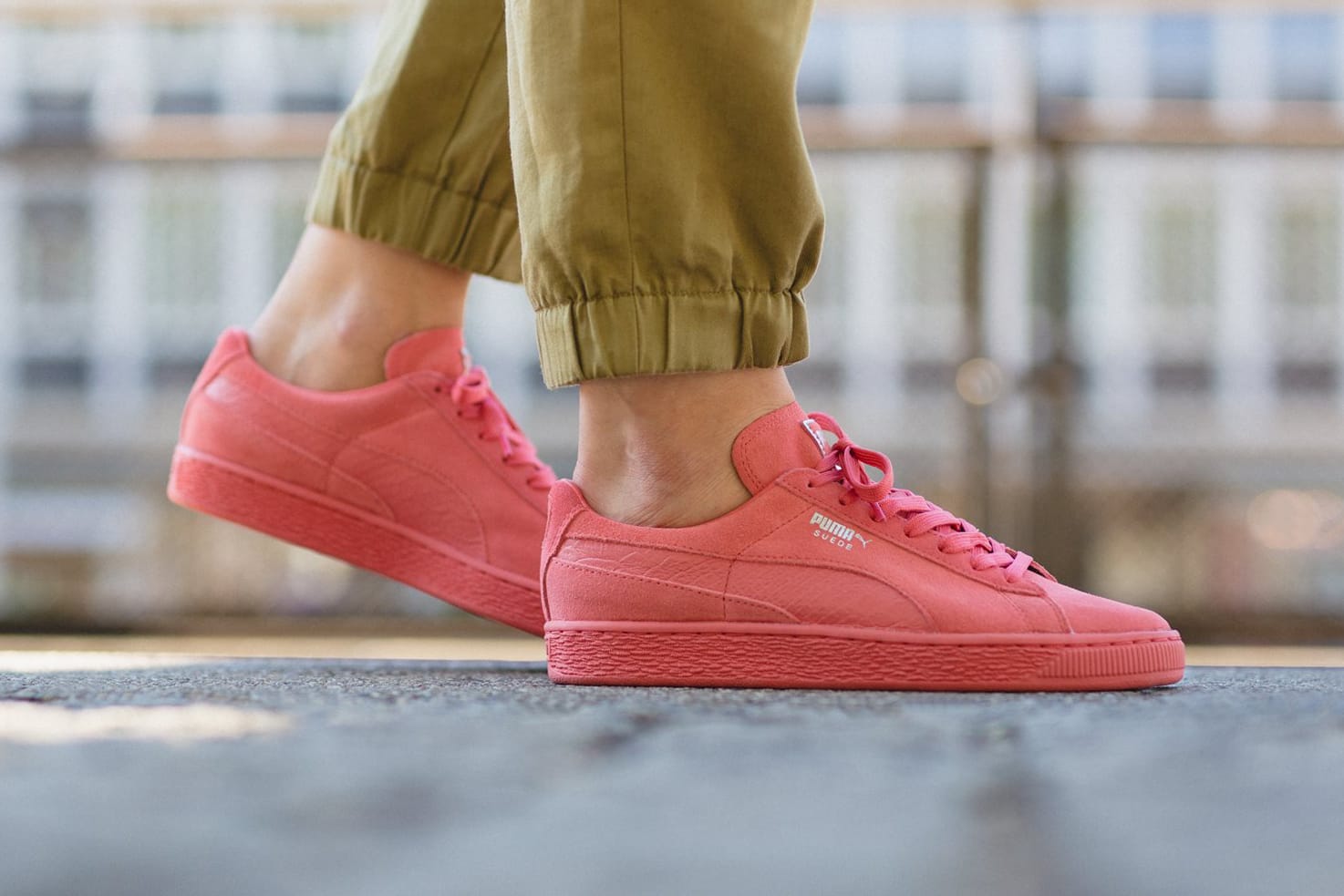 puma suede classic red on feet