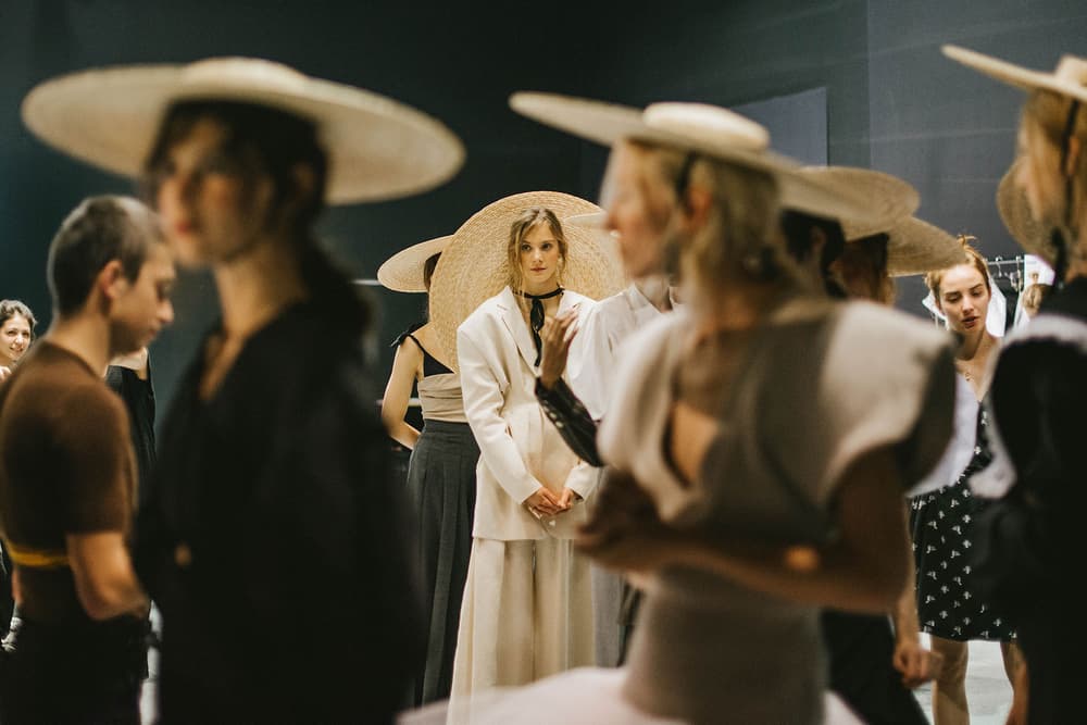 backstage jacquemus paris fashion week 2016 pfw behind the scenes bts