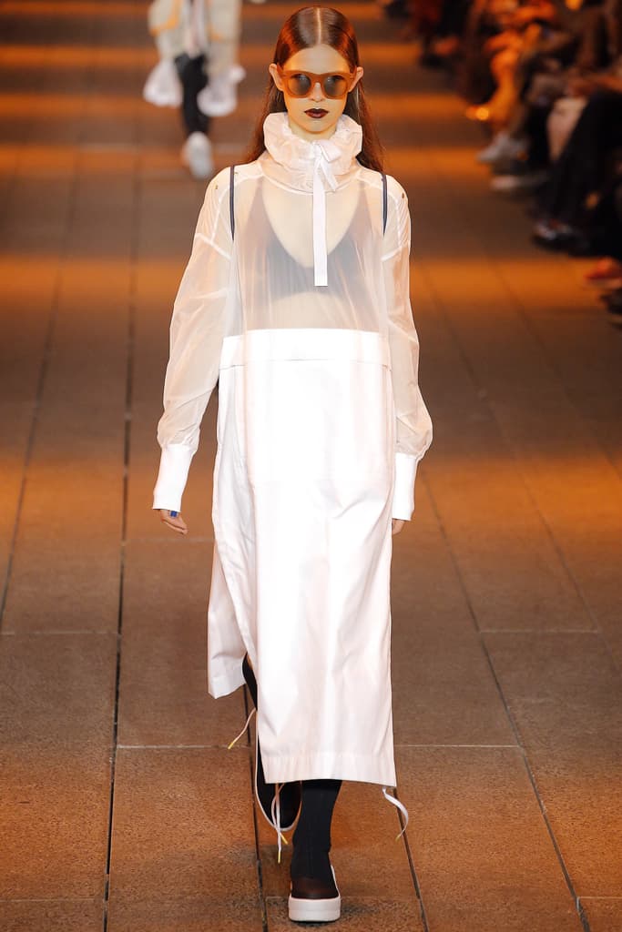 DKNY NYFW 2017 Spring Summer