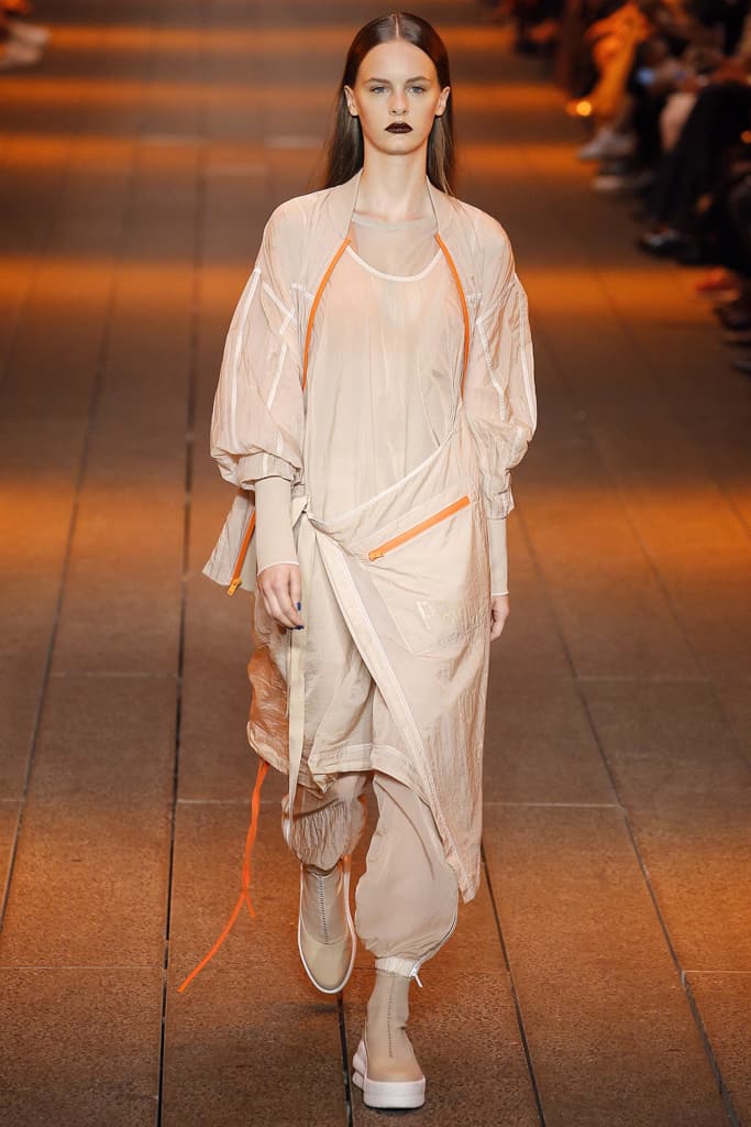 DKNY NYFW 2017 Spring Summer
