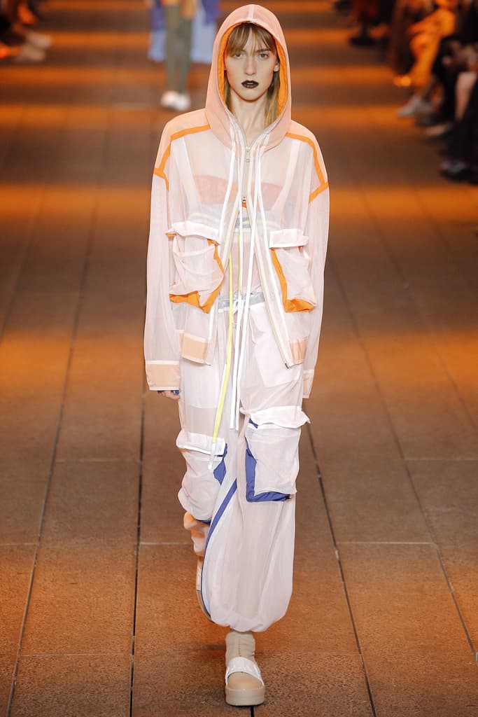 DKNY NYFW 2017 Spring Summer