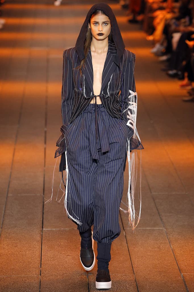 DKNY NYFW 2017 Spring Summer