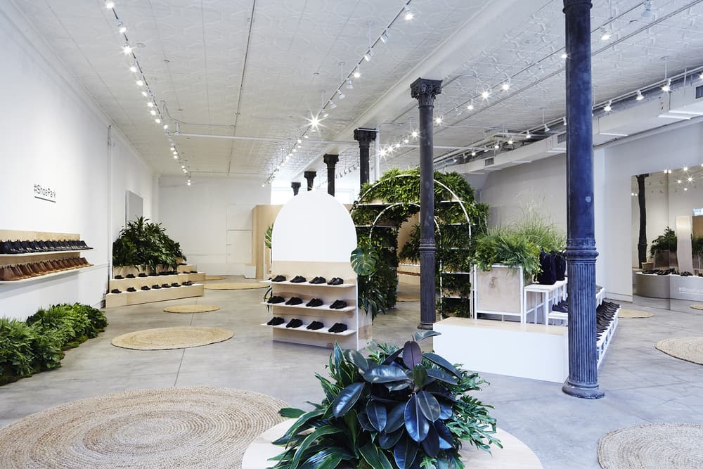 everlane shoe park nyc new york city urban oasis pop up glossier balm dotcom blue bottle coffee