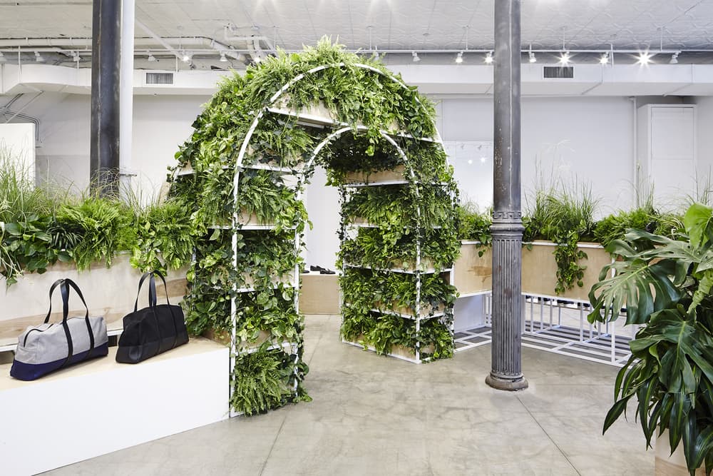 everlane shoe park nyc new york city urban oasis pop up glossier balm dotcom blue bottle coffee