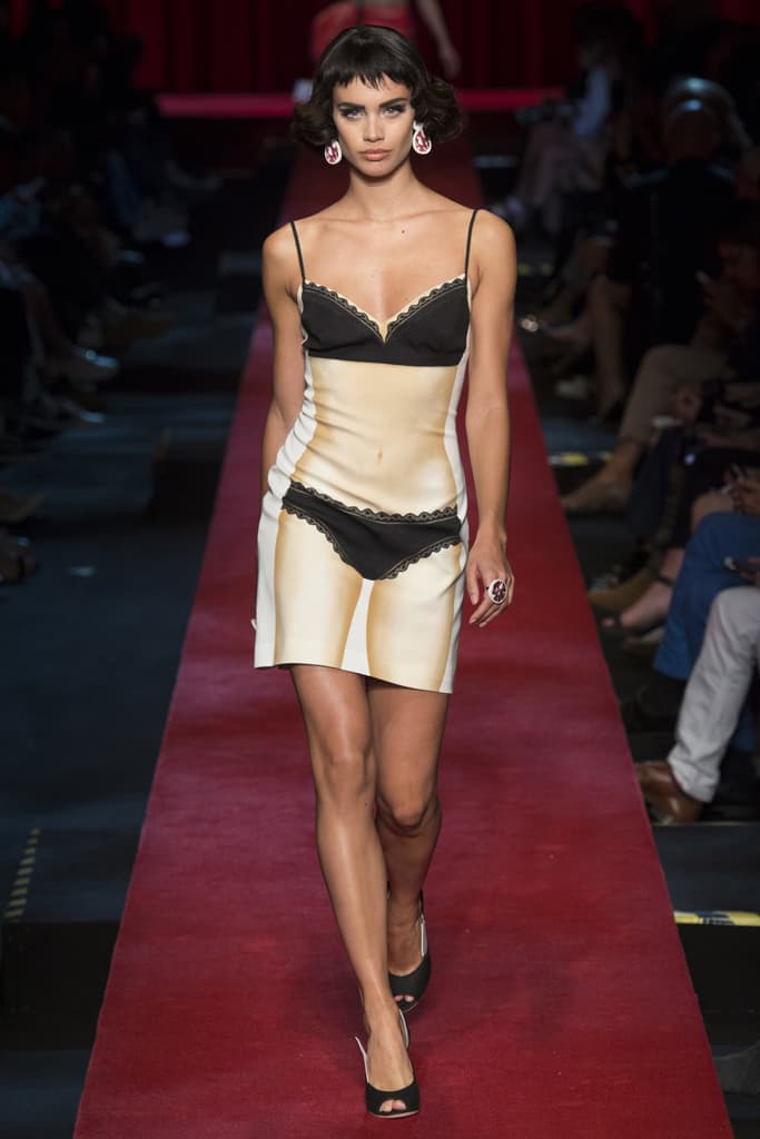 Moschino Milan Fashion Week 2017 Spring Summer