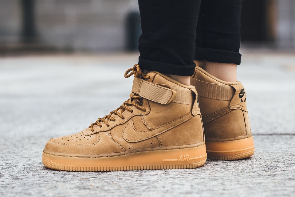 Nike AF 1 High Flax: Celebrating the Iconic Sneaker in a Trendy Fall Colorway