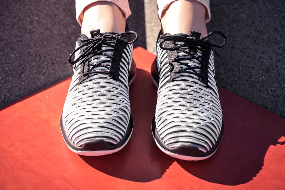 Nike Roshe Two Flyknit Black Wolf Grey