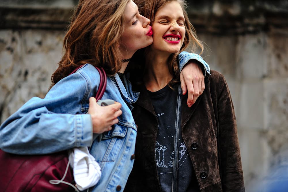 streetsnaps london fashion week mishbv rihanna fenty puma chanel celine vans