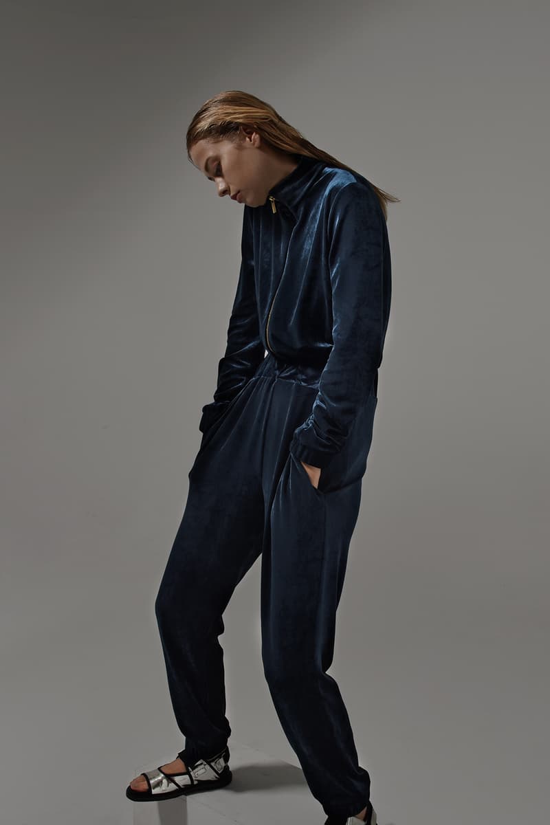 42I54 Elodie Ouedraogo Olivia Borlee 2008 beijing olympics sportswear activewear workout