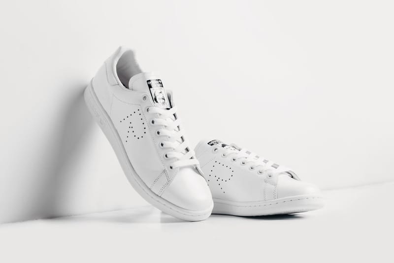 triple white stan smith