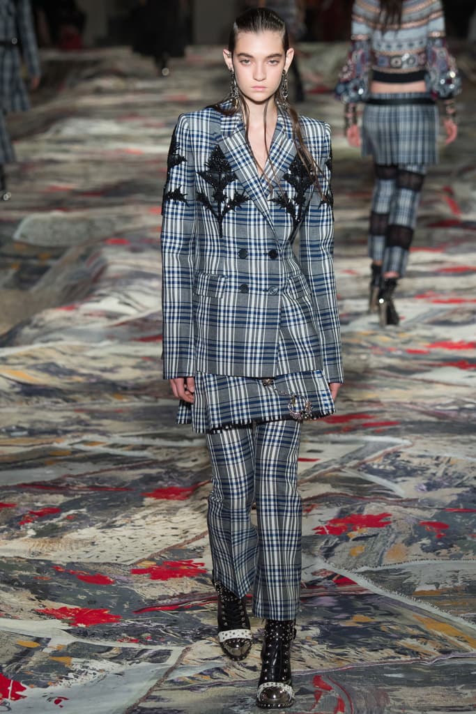 Alexander McQueen Paris Fashion Week 2017 Spring Summer