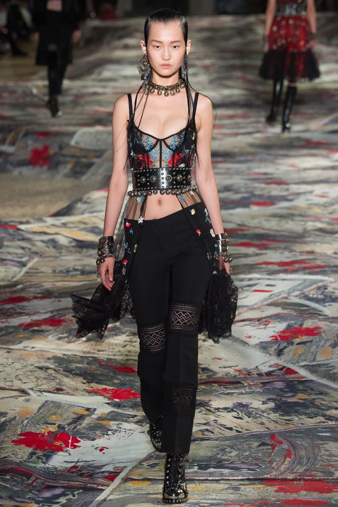 Alexander McQueen Paris Fashion Week 2017 Spring Summer