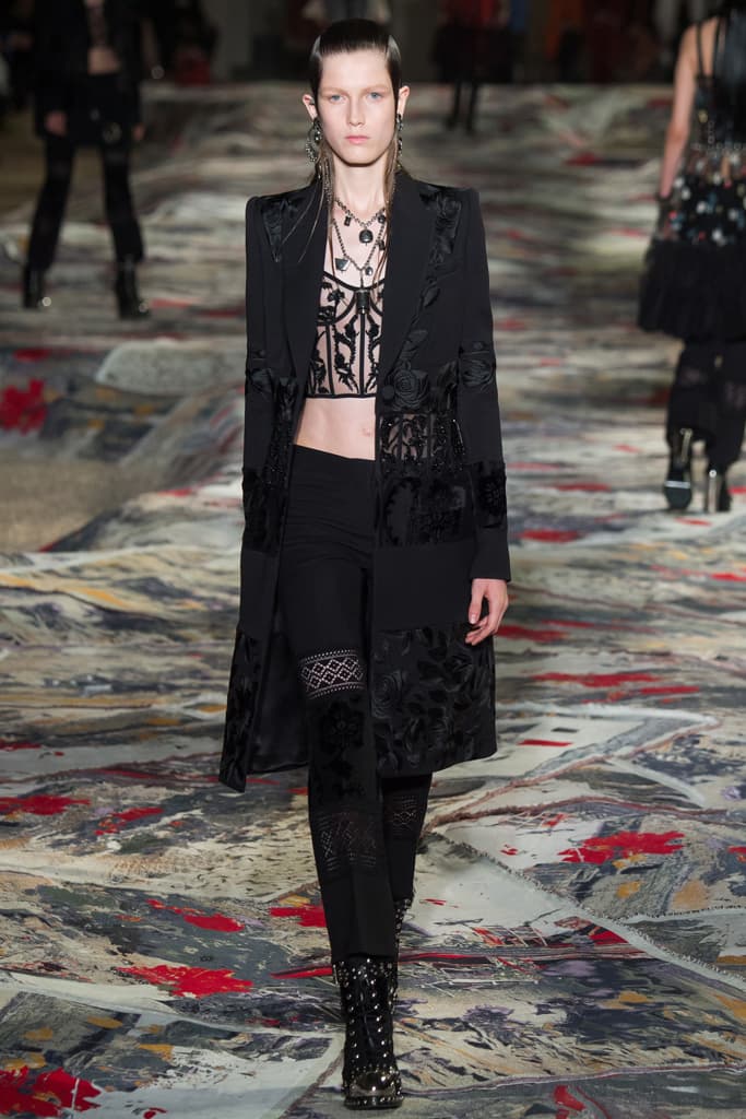 Alexander McQueen Paris Fashion Week 2017 Spring Summer