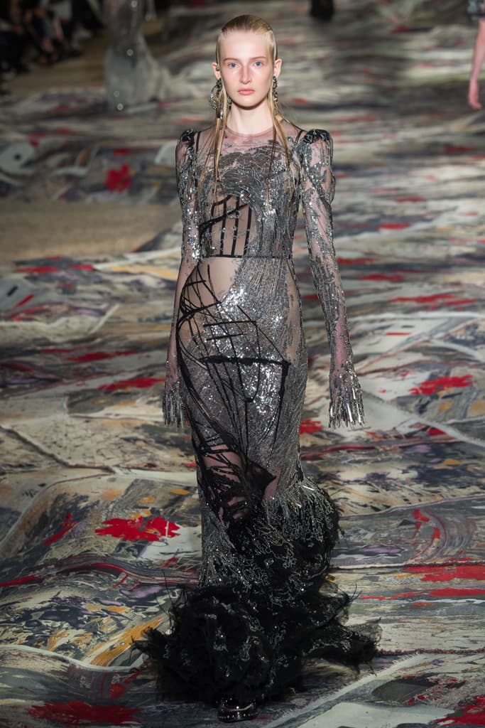 Alexander McQueen Paris Fashion Week 2017 Spring Summer