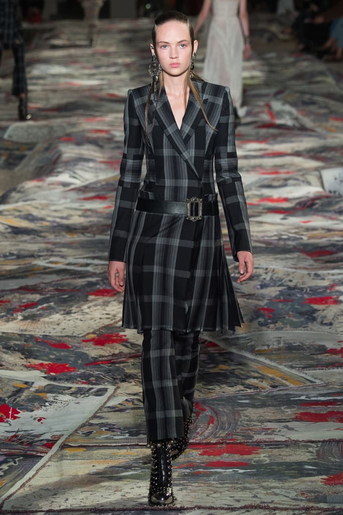 Alexander McQueen Paris Fashion Week 2017 Spring Summer