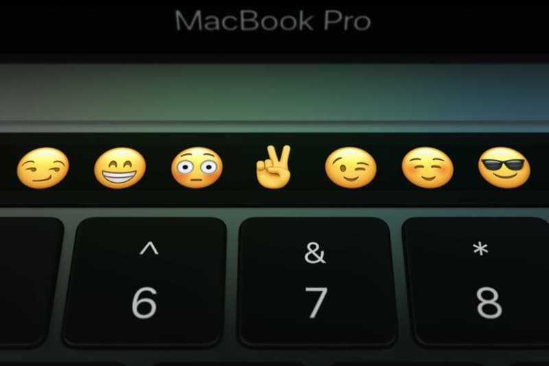 Apple MacBook Pro Touch Bar Emoji