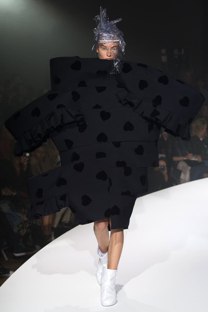 COMME des GARCONS Paris Fashion Week 2017 Spring Summer