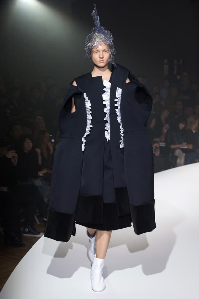 COMME des GARCONS Paris Fashion Week 2017 Spring Summer