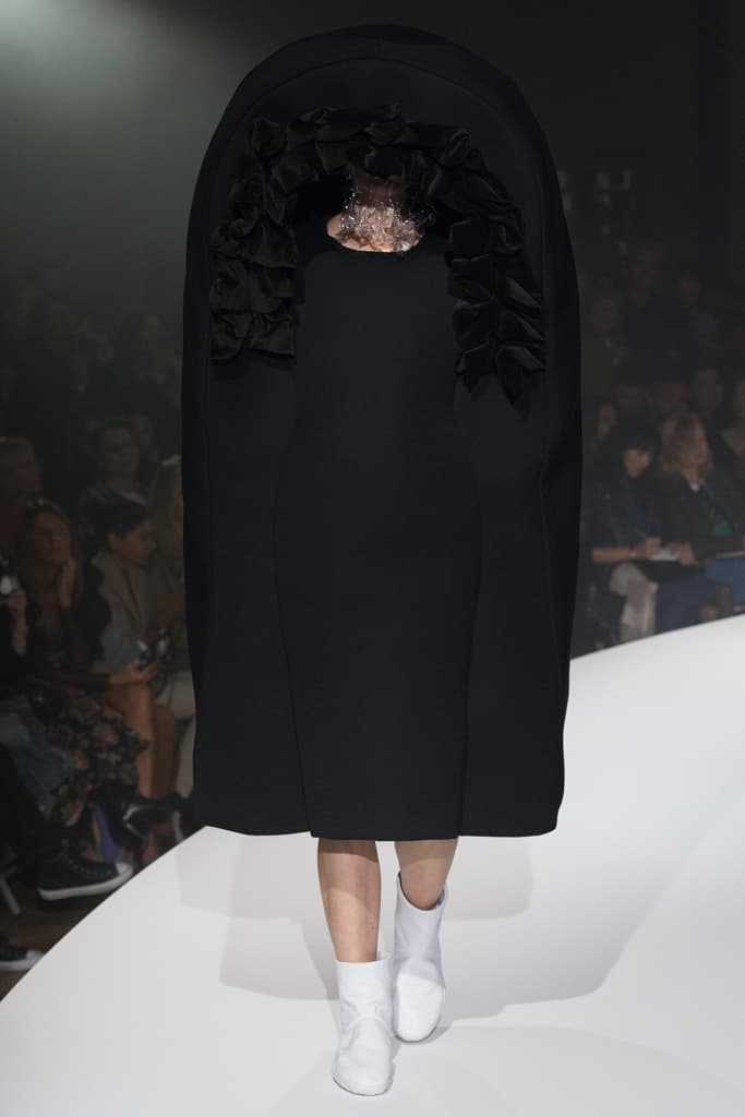 COMME des GARCONS Paris Fashion Week 2017 Spring Summer